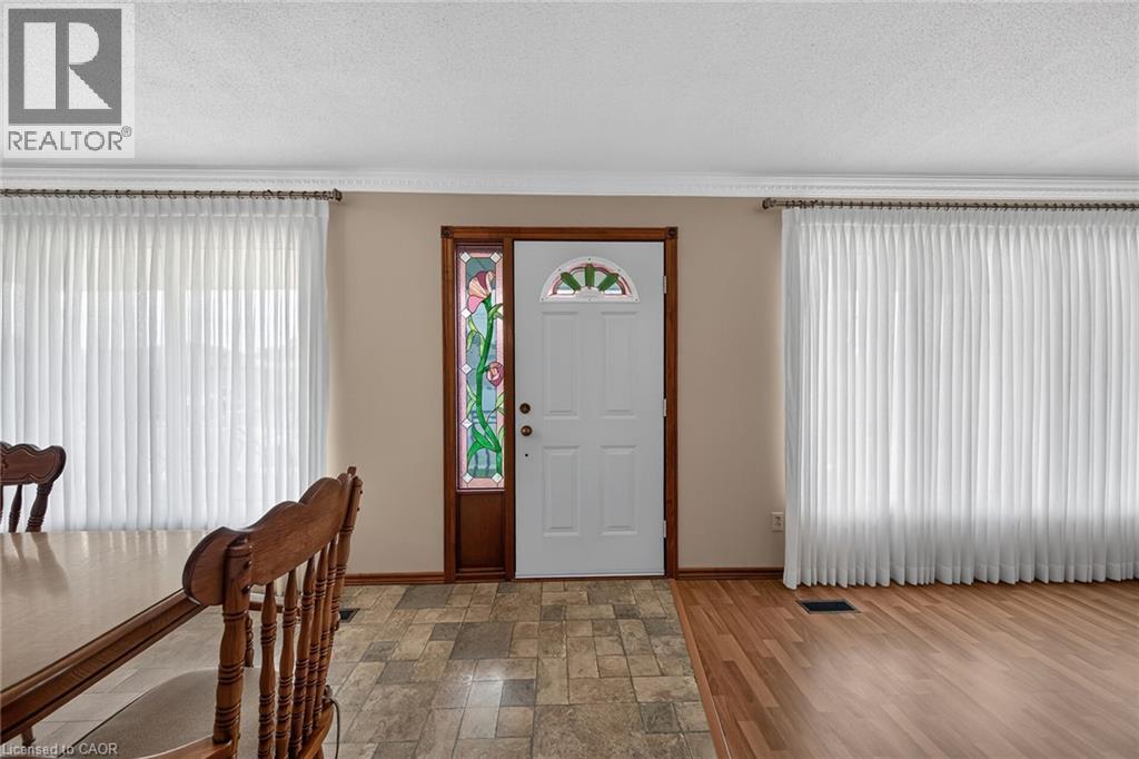 39 Algonquin Court Property Photo 5