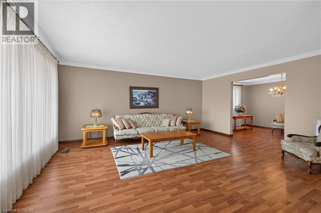 39 Algonquin Court Property Photo 6
