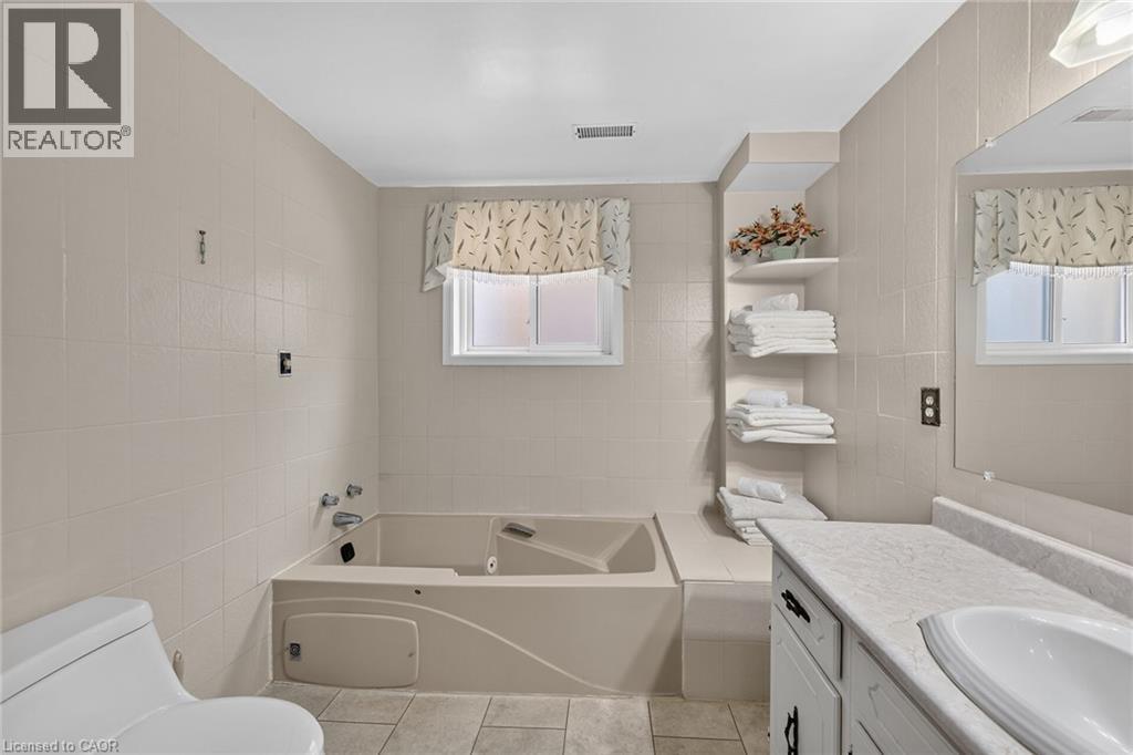 39 Algonquin Court Property Photo 36