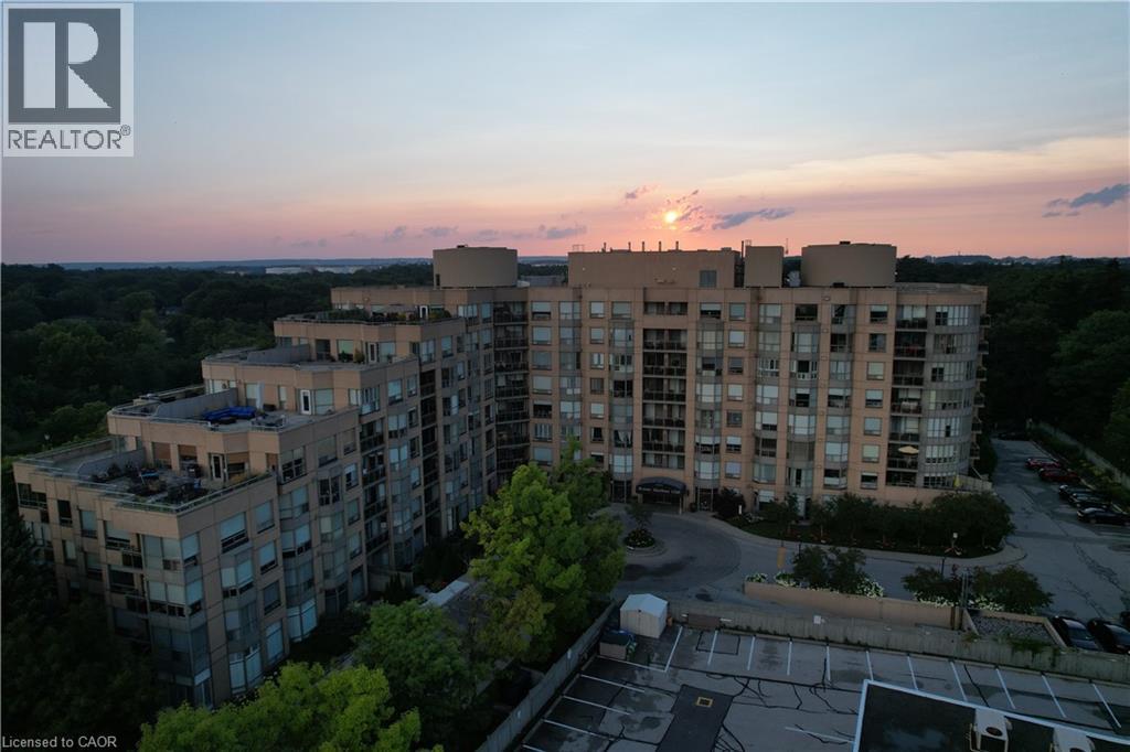 2511 Lakeshore Road W Unit# 216 Property Photo 2
