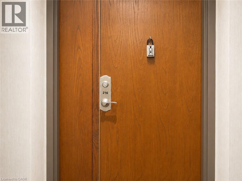 2511 Lakeshore Road W Unit# 216 Property Photo 4