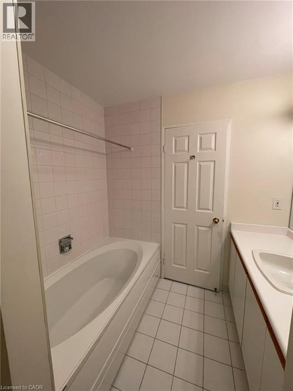 2511 Lakeshore Road W Unit# 216 Property Photo 13