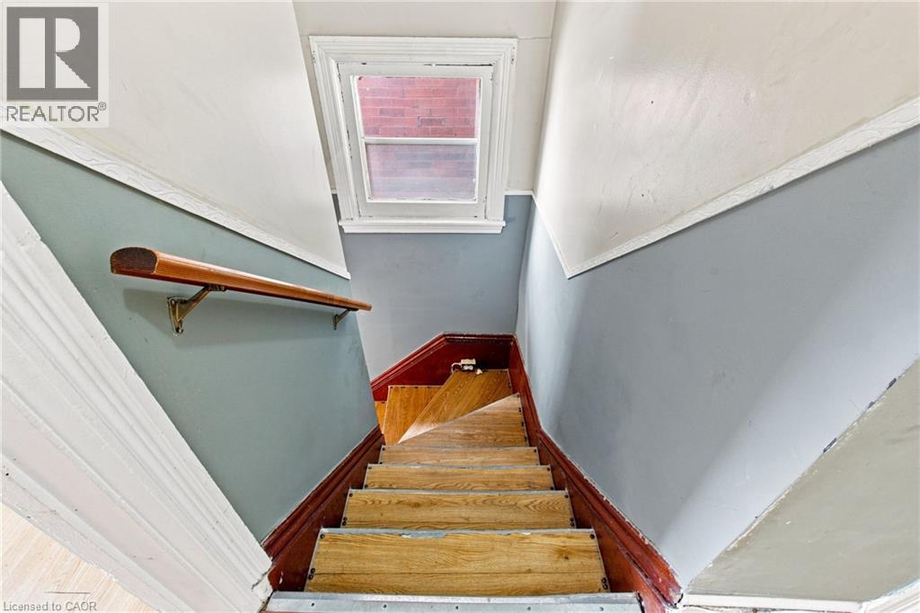 128 Hess Street N Property Photo 15