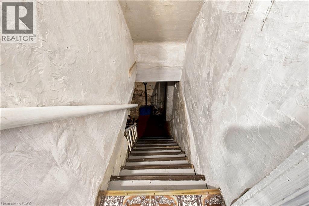 128 Hess Street N Property Photo 29