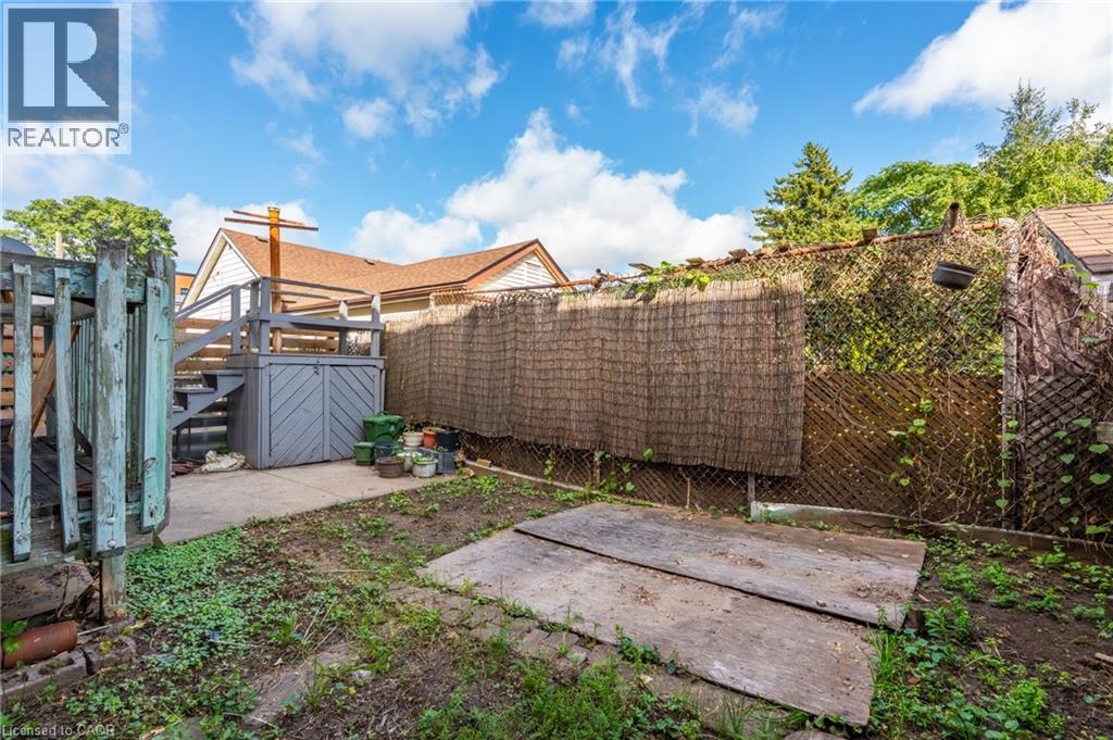 128 Hess Street N Property Photo 36