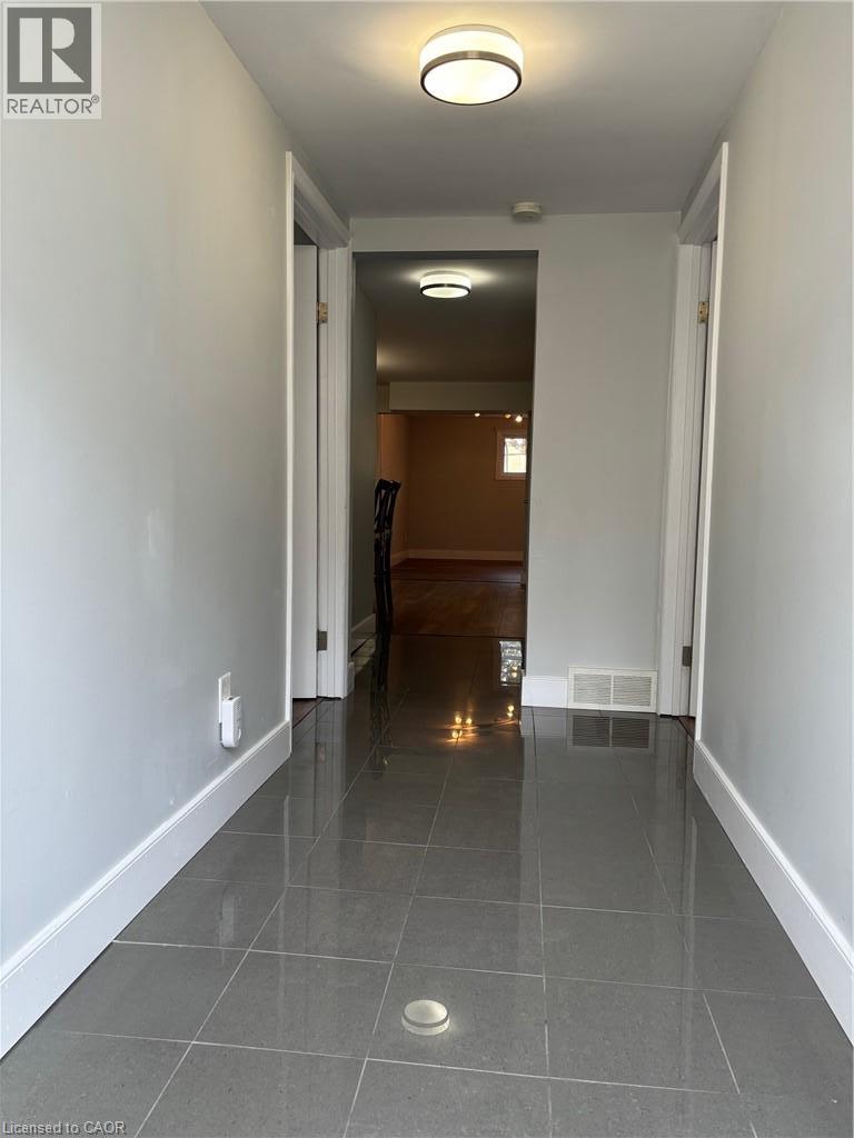 49 Westchester Drive Unit# Lower Property Photo 13