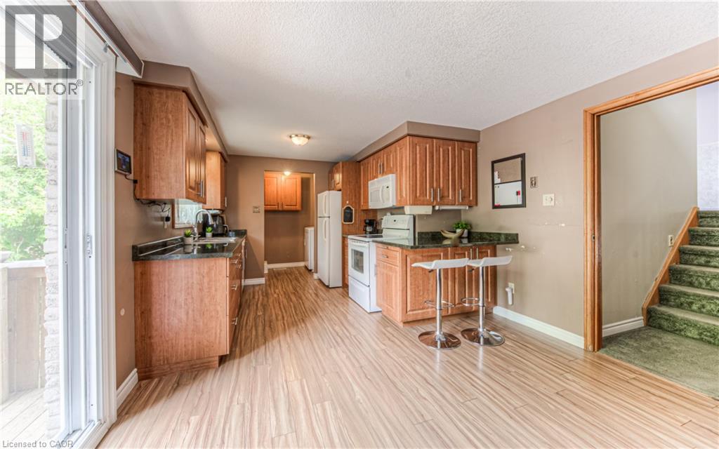 82 Roseneath Crescent Property Photo 9