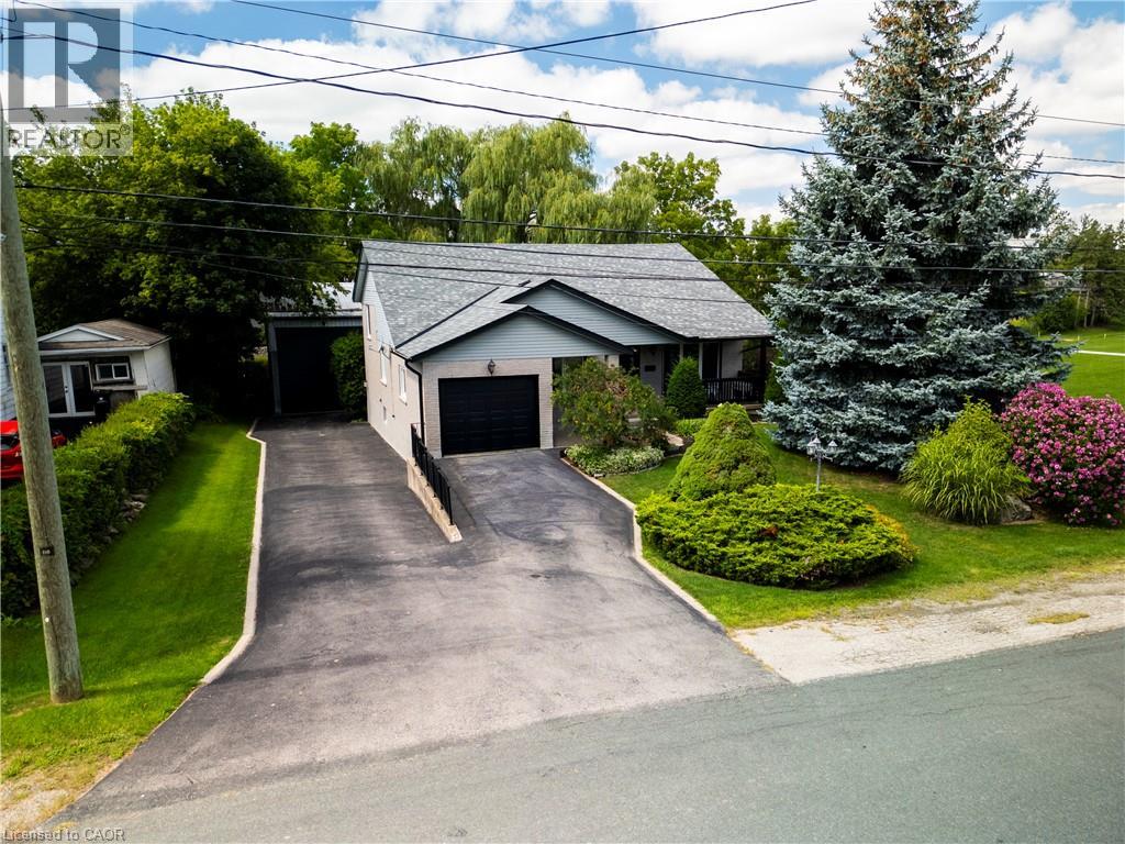 108 Queensway Drive Property Photo 1
