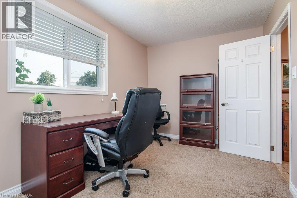 108 Queensway Drive Property Photo 33