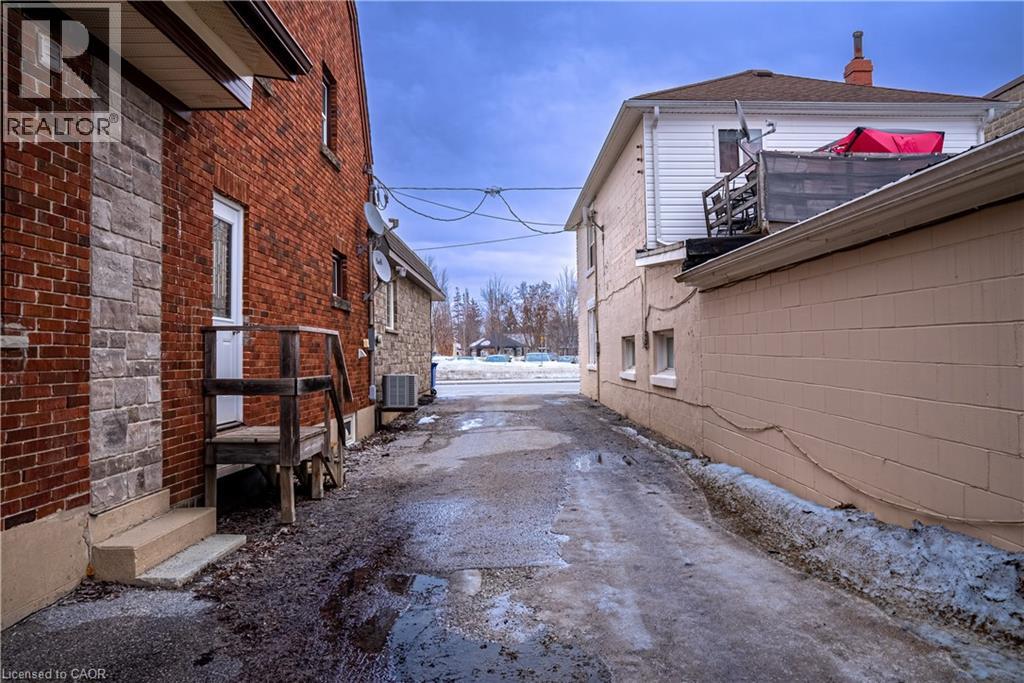 484 10th Avenue Unit# A Property Photo 12