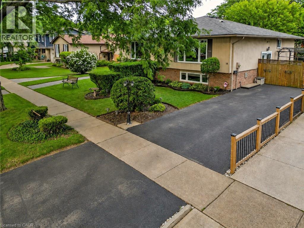 14 Woodeden Road Property Photo 1