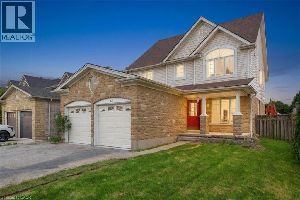 43 Decaro Crescent Property Photo 1