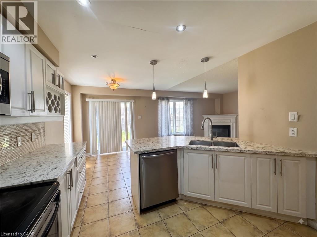 56 Peachleaf Crescent Property Photo 6