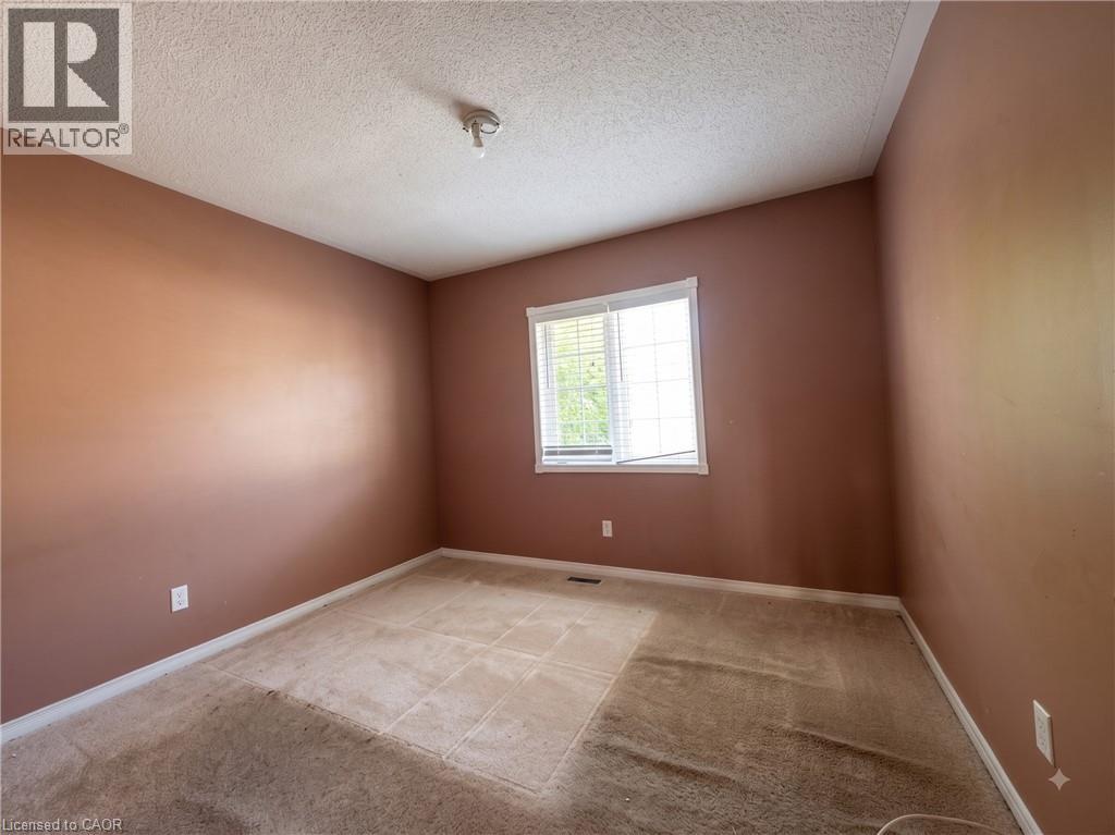 56 Peachleaf Crescent Property Photo 15