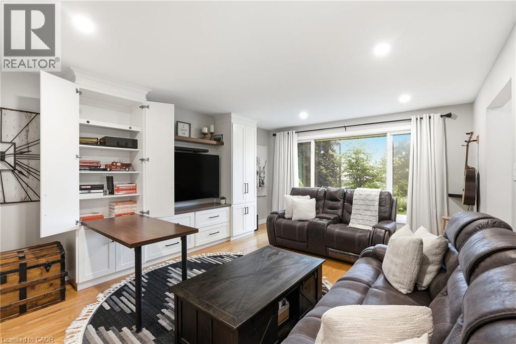 10 Taylor Crescent Property Photo 6
