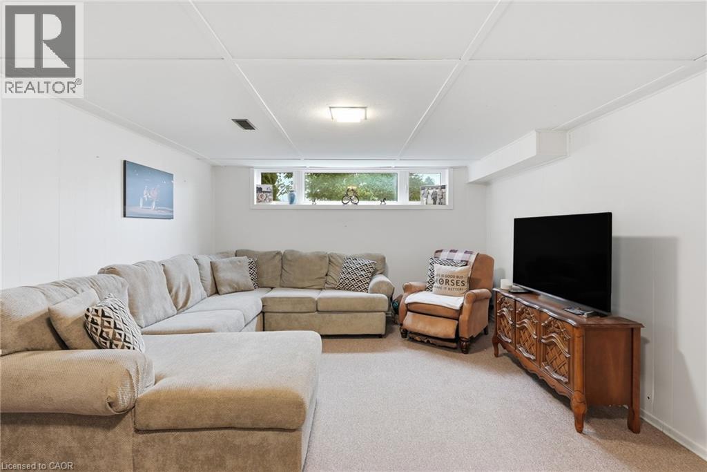 10 Taylor Crescent Property Photo 24