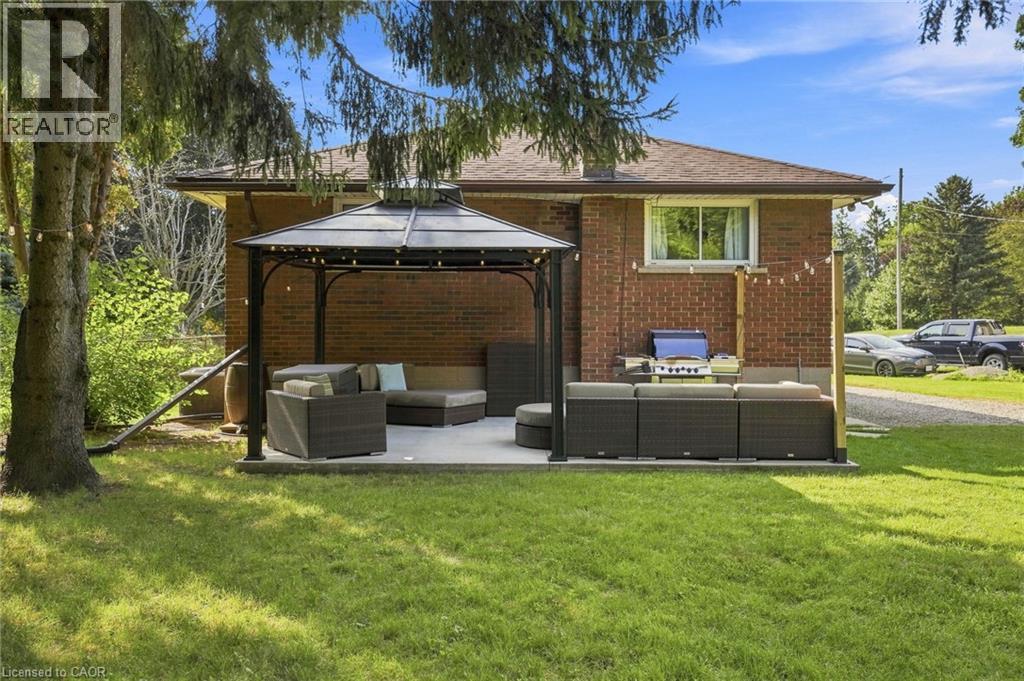 10 Taylor Crescent Property Photo 32