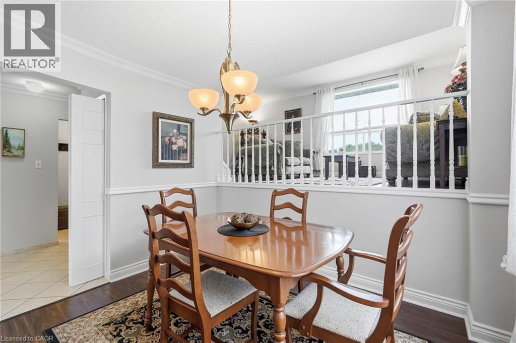30 Twinoaks Crescent Property Photo 12