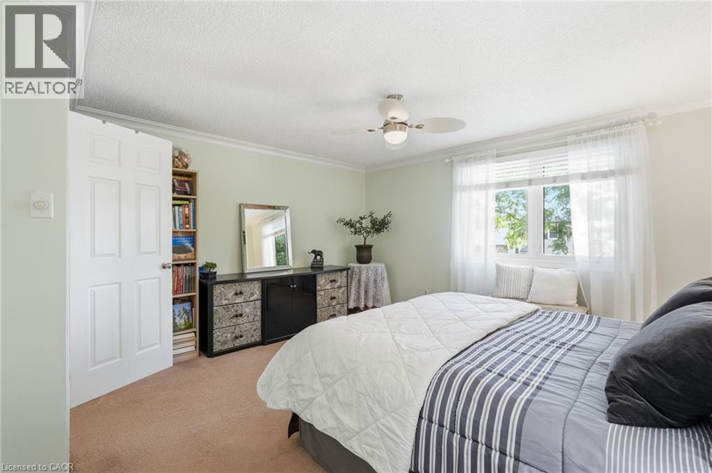 30 Twinoaks Crescent Property Photo 25