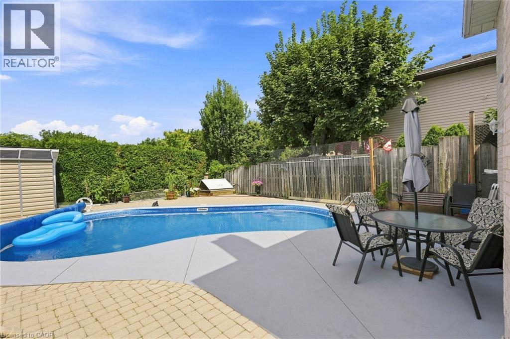 30 Twinoaks Crescent Property Photo 40