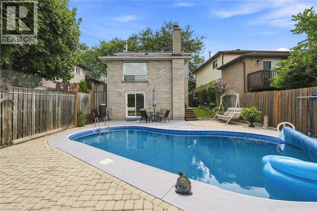 30 Twinoaks Crescent Property Photo 42