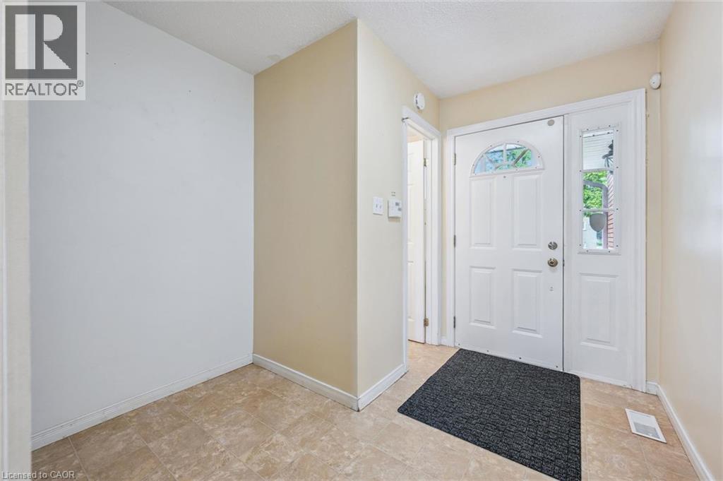 201 Veronica Drive Property Photo 5