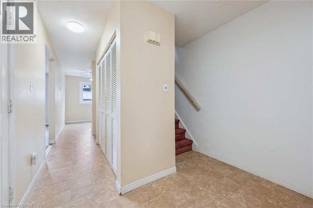 201 Veronica Drive Property Photo 6