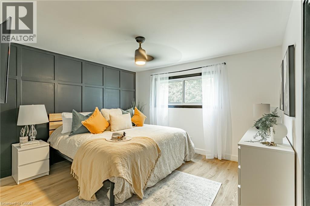811 Hughson Street Property Photo 15