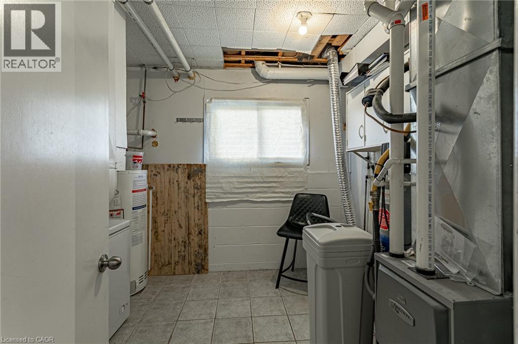 811 Hughson Street Property Photo 25