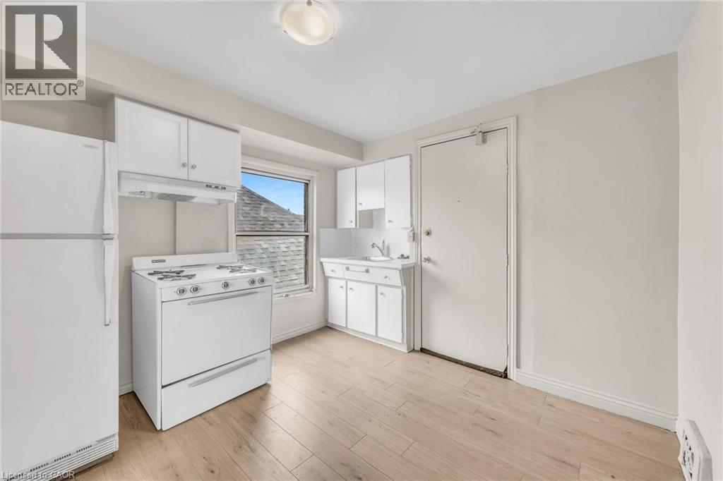 1367 Cannon Street E Property Photo 23