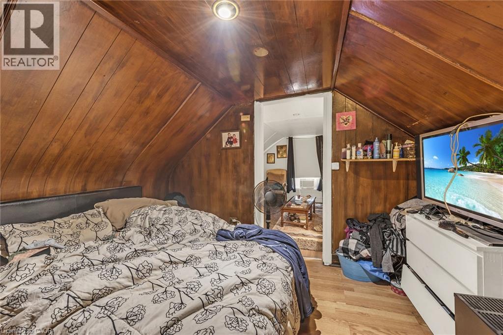 1367 Cannon Street E Property Photo 32