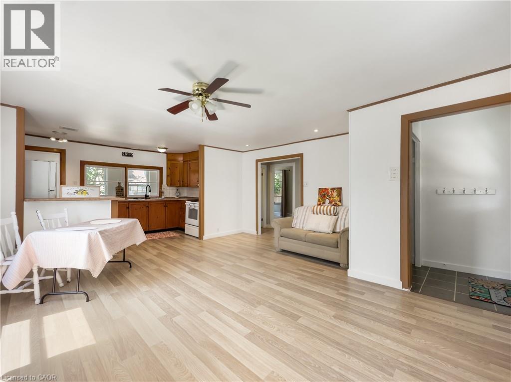 84 Carleton Street Property Photo 4
