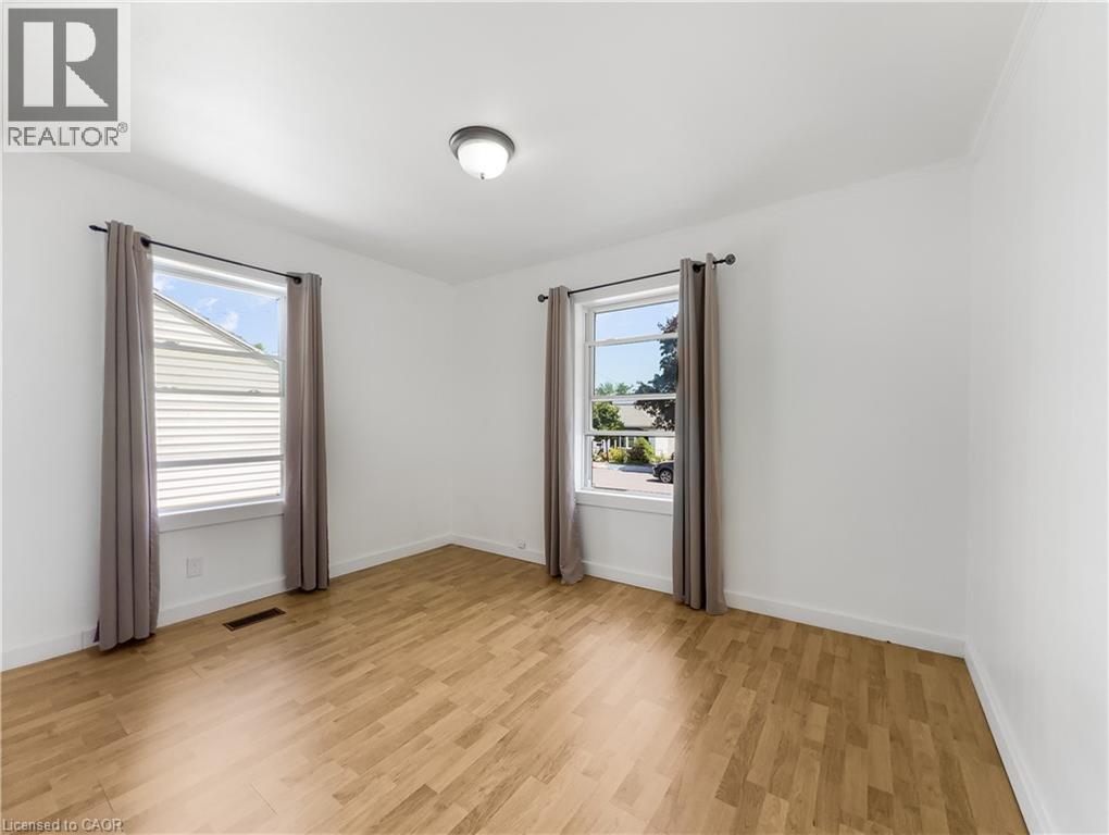 84 Carleton Street Property Photo 6