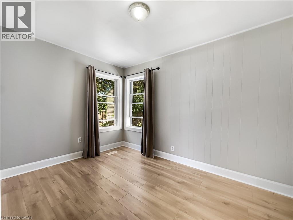 84 Carleton Street Property Photo 10