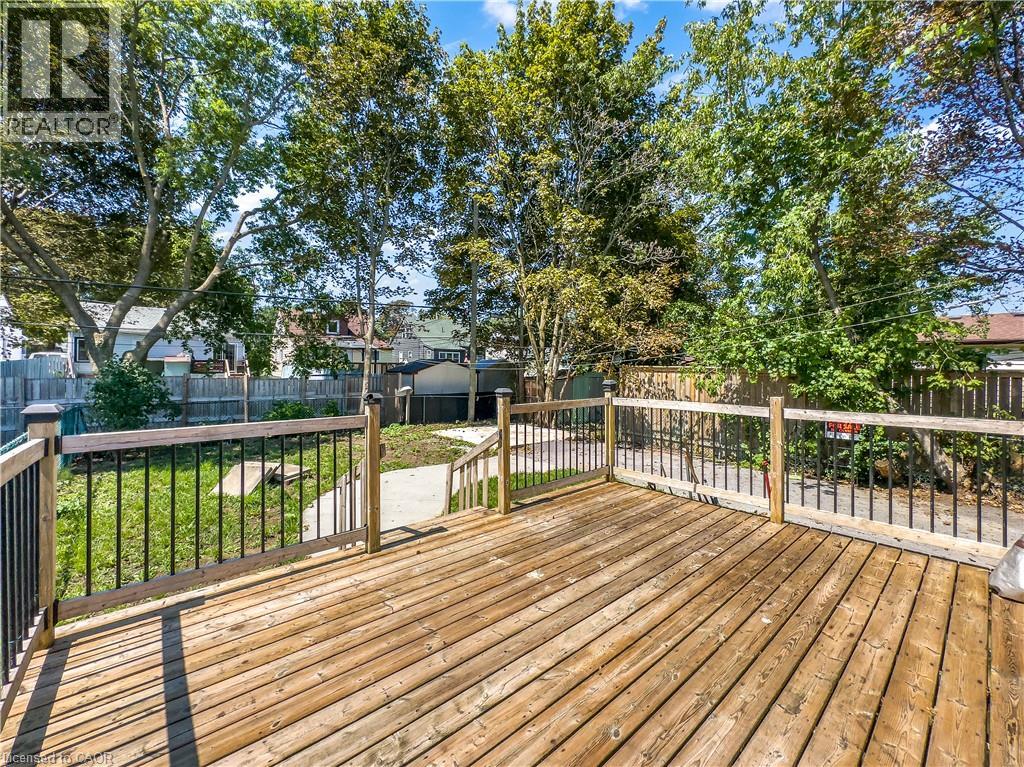 84 Carleton Street Property Photo 17