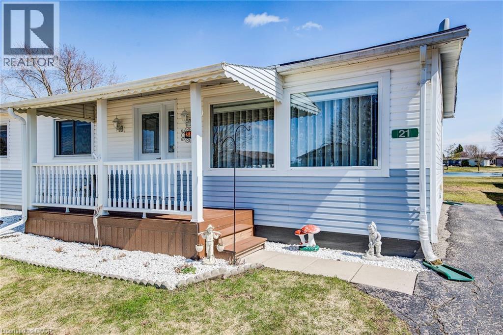 21 Fairview Crescent Property Photo 2
