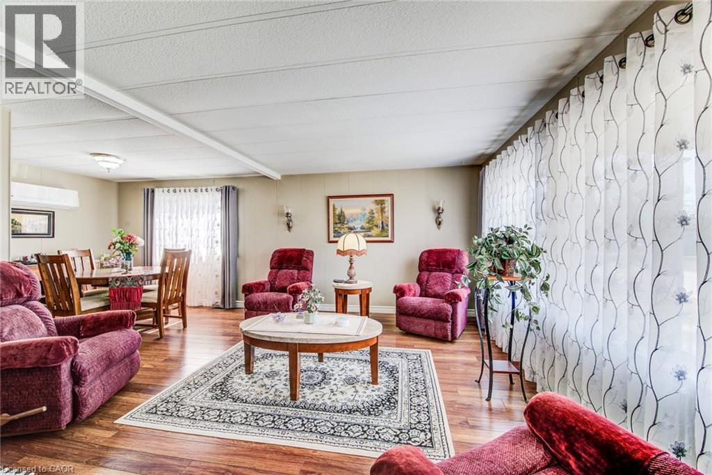 21 Fairview Crescent Property Photo 6