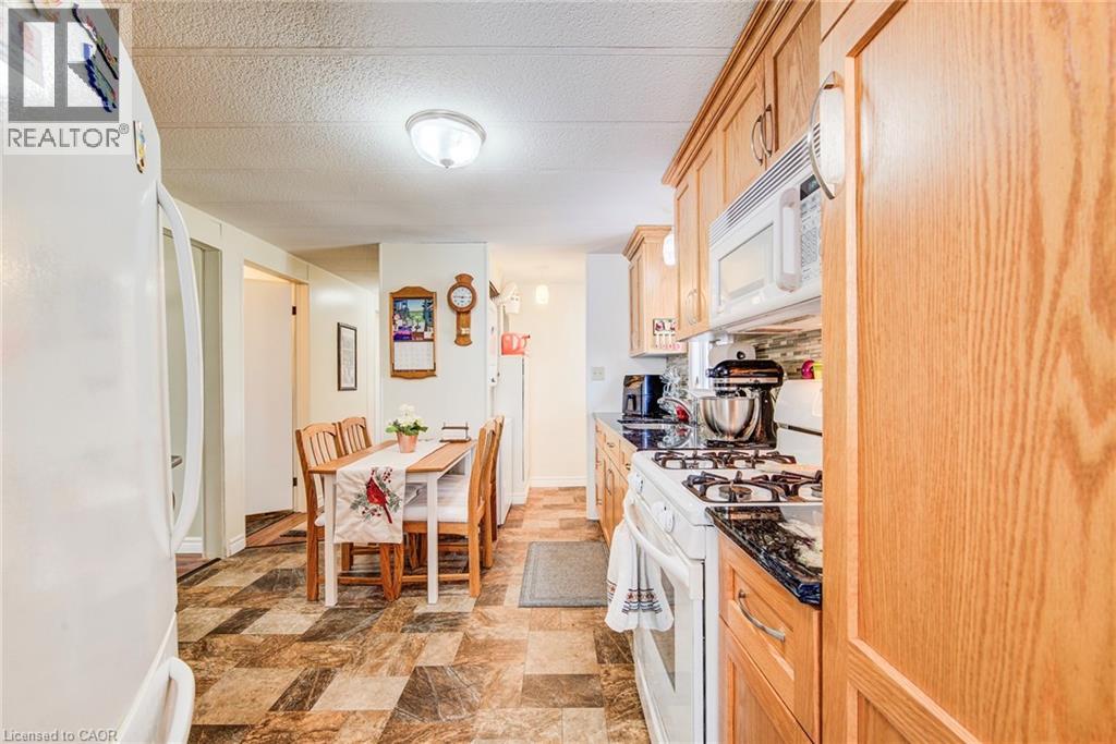 21 Fairview Crescent Property Photo 12