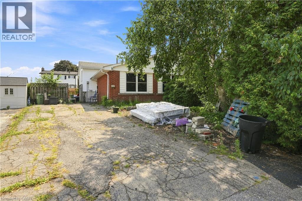 8 Brendan Court Property Photo 1