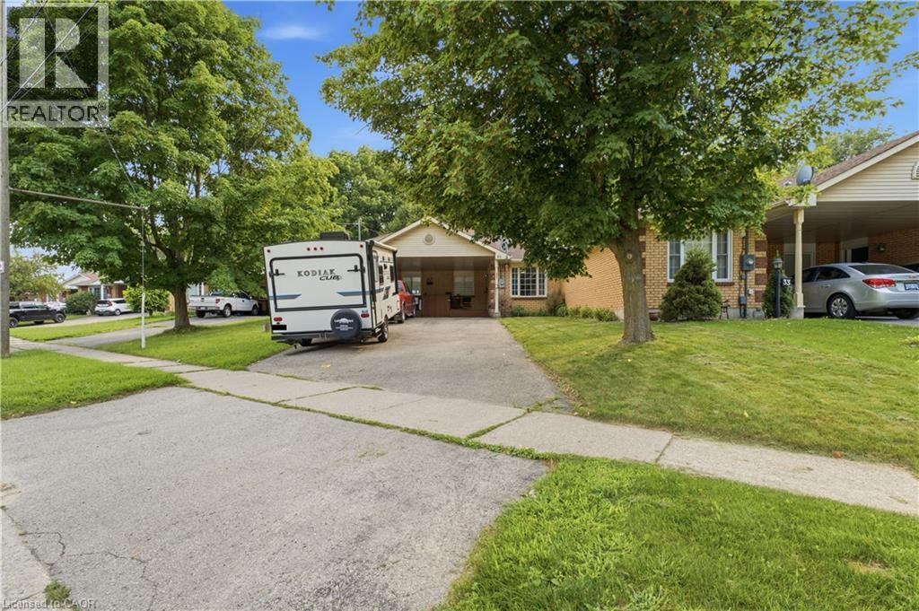 31 Galileo Boulevard Property Photo 3