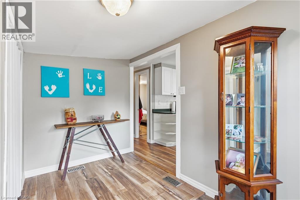 73 Park Lane Property Photo 6