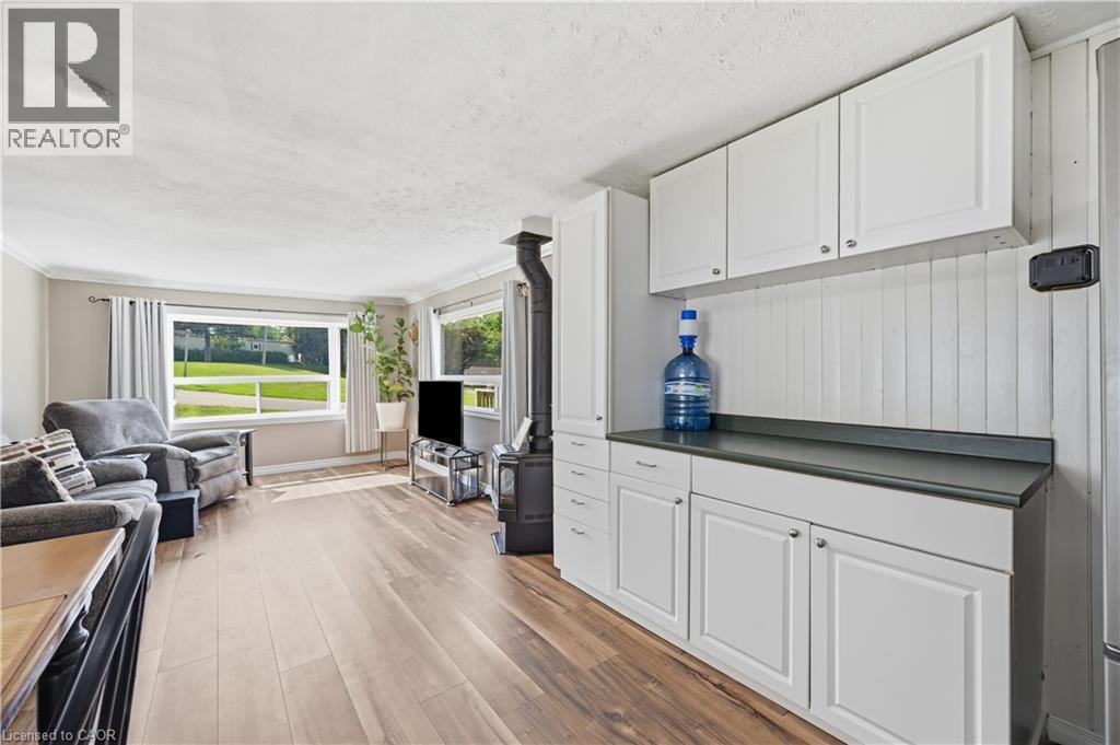 73 Park Lane Property Photo 12