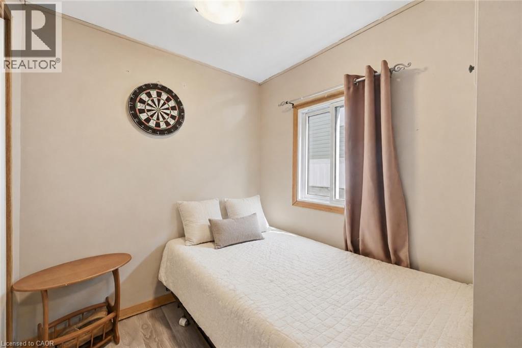 73 Park Lane Property Photo 19