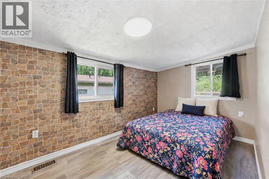 73 Park Lane Property Photo 20