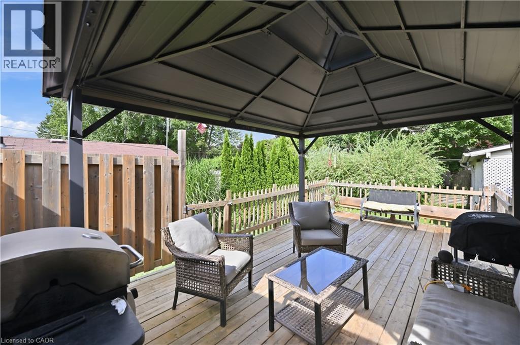 73 Park Lane Property Photo 22
