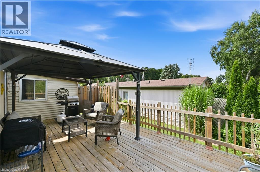 73 Park Lane Property Photo 23