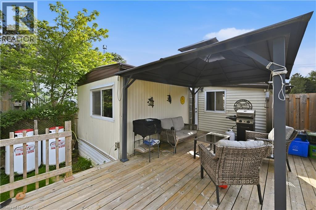 73 Park Lane Property Photo 24