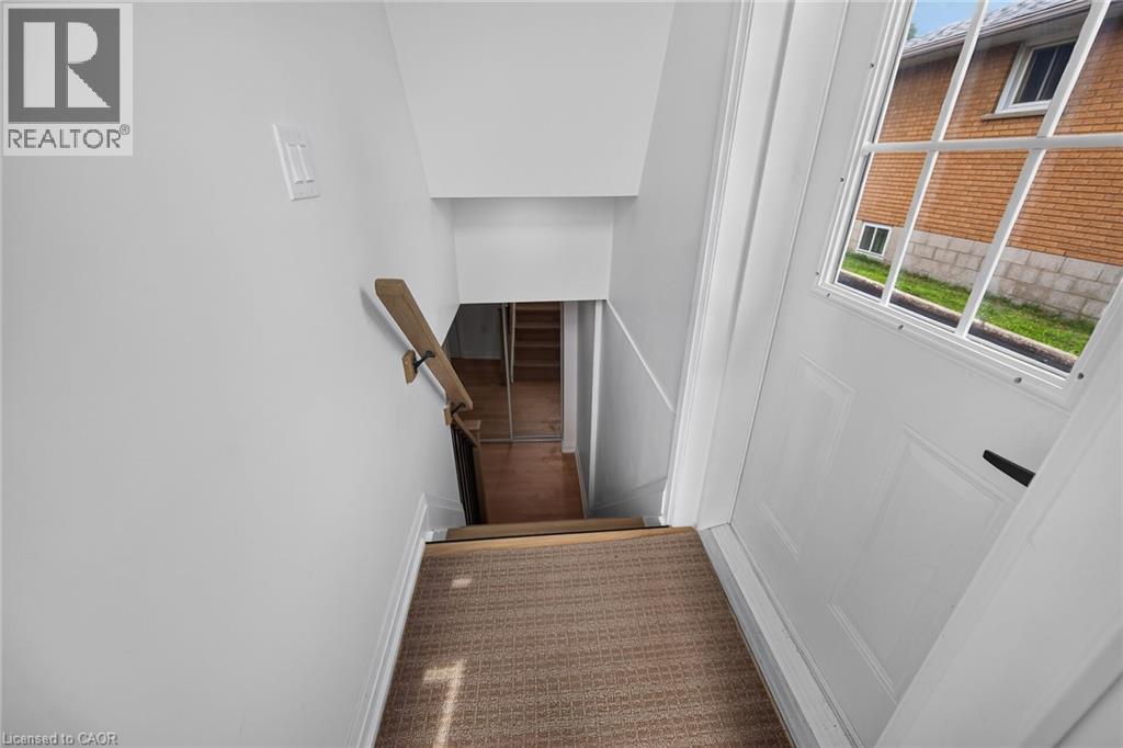 40 Purdy Crescent Property Photo 23