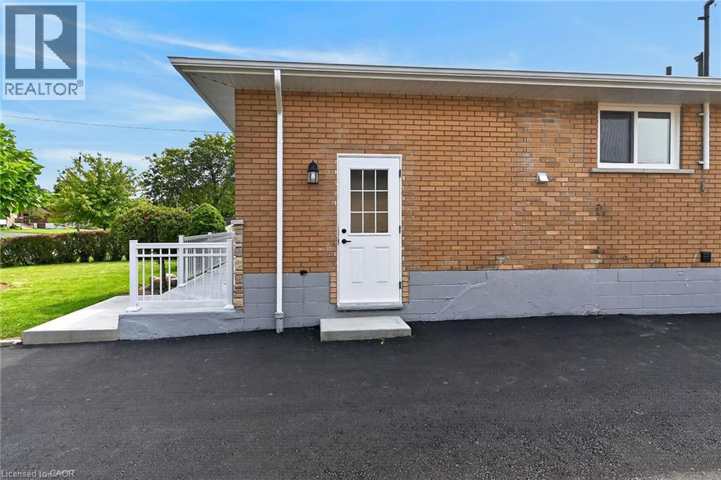 40 Purdy Crescent Property Photo 40