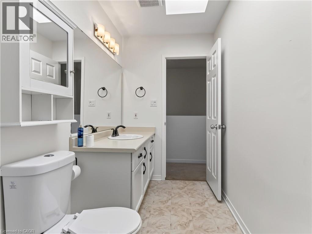 211 Morton Street Property Photo 22